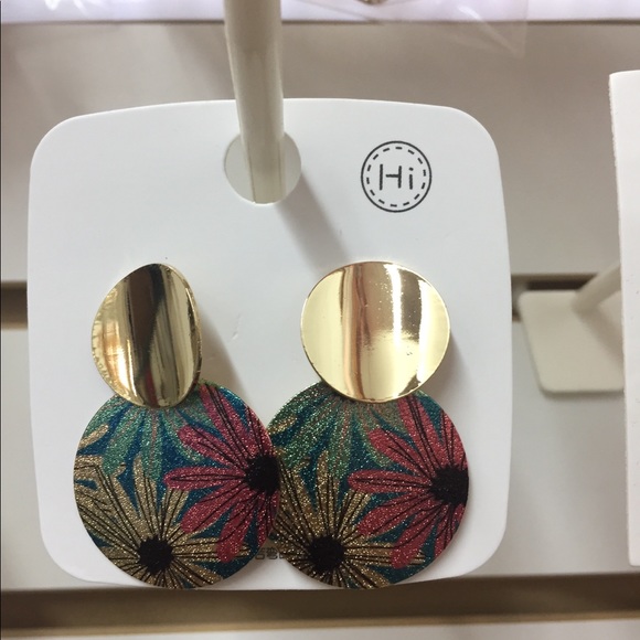 Selver needled Earrings - Picture 4 of 4